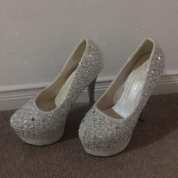 Silver Rhinestone Pumps - Picture 10 of 11